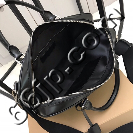 バーバリーバッグ着用イメージ